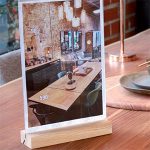 Suport vizual vertical din Plexiglas/Lemn